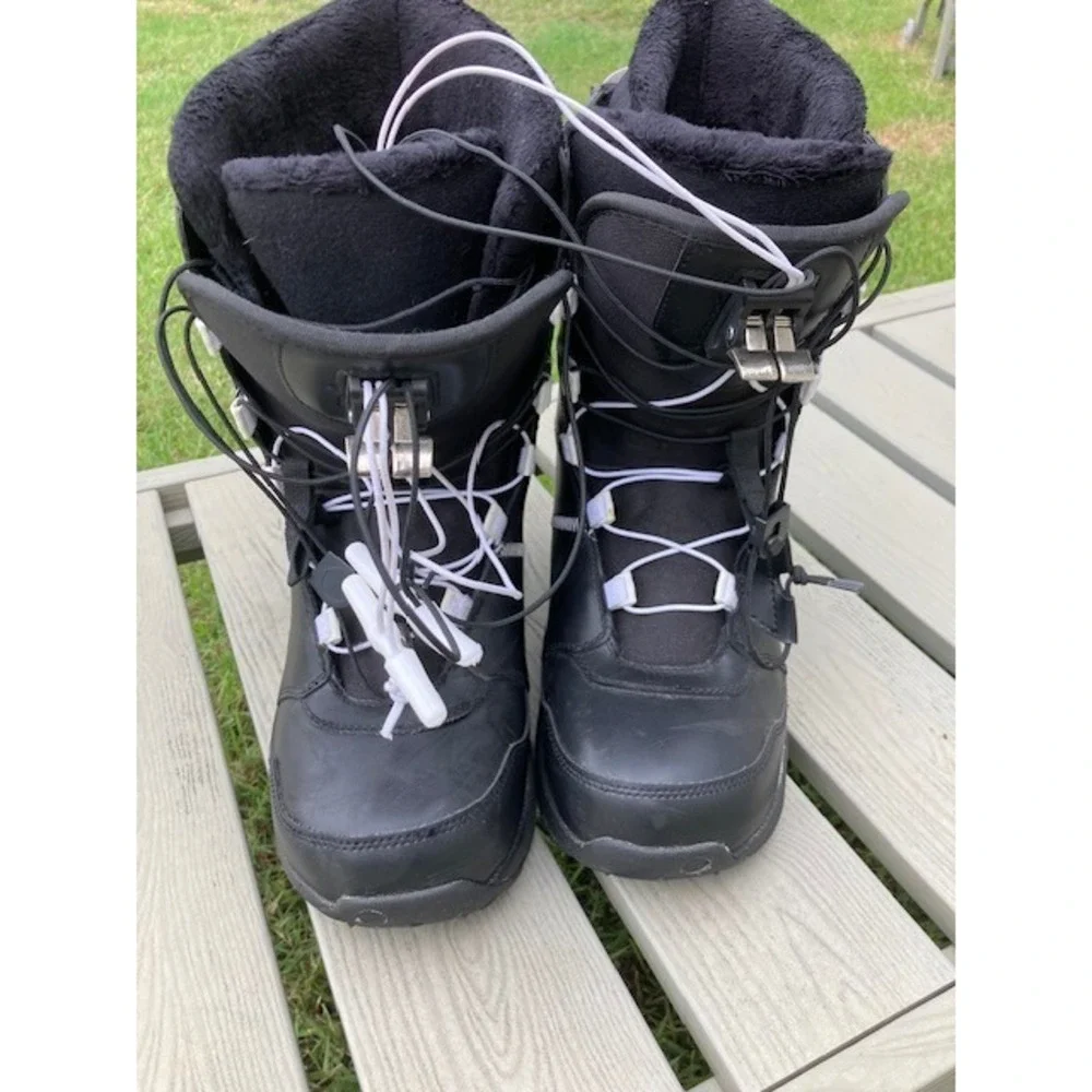 Chamonix Mens Snow Boarding Boots 11 Very Good Condition